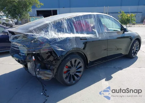2024 Tesla Model Y Performance Dual Motor All-Wheel Drive from USA, damaged, VIN 7SAYGDEF2RF125439